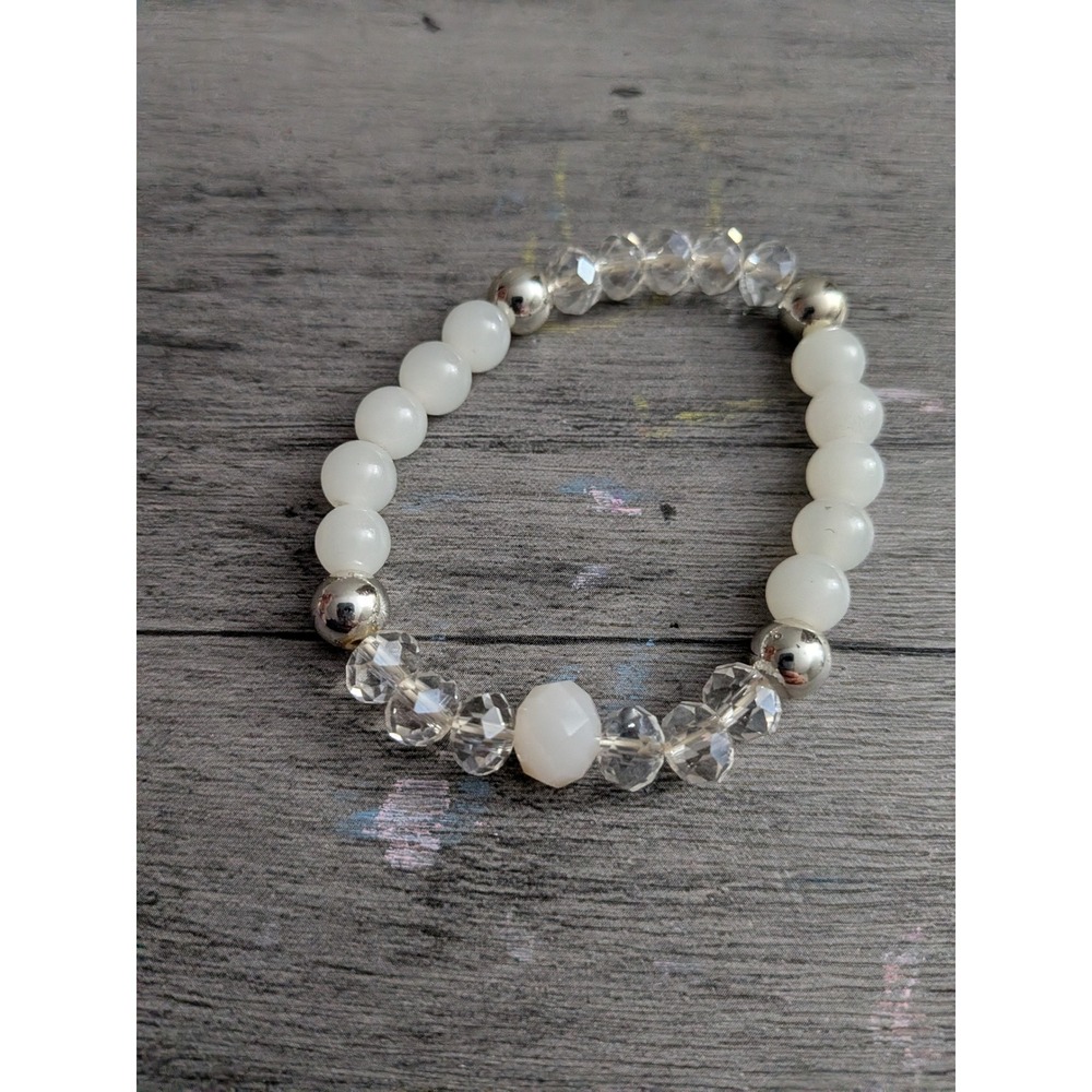 White Beaded Stretch Bracelet Clear Faceted Crystal Silver Tone Accents